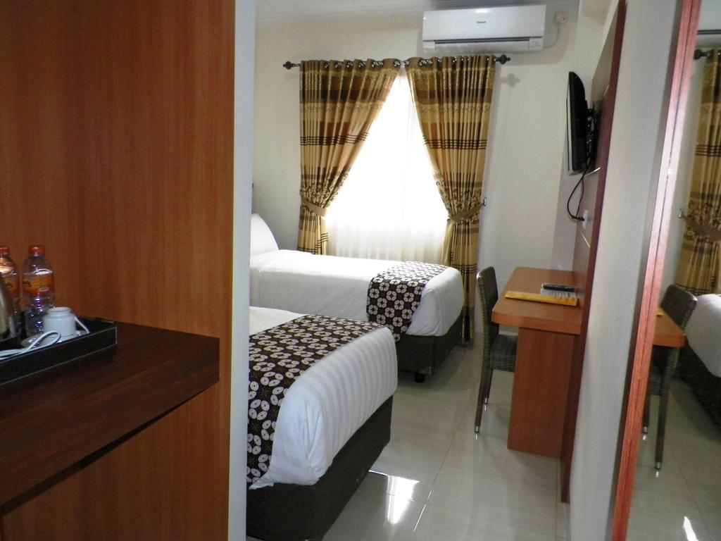 Maranatha Grand Hotel Yogyakarta Zimmer foto